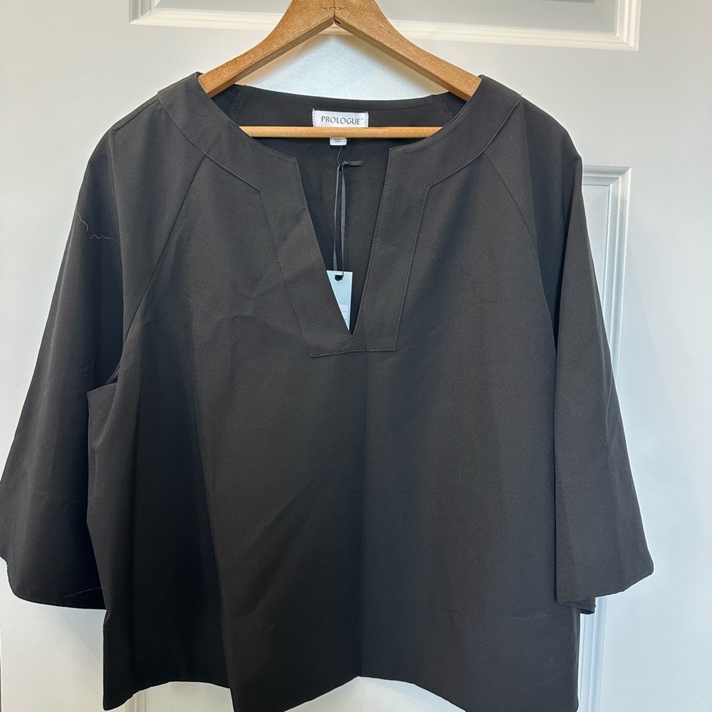 Prologue black tunic in medium
